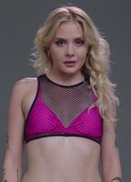 Sofia Kappel Bikini Breasts 285918