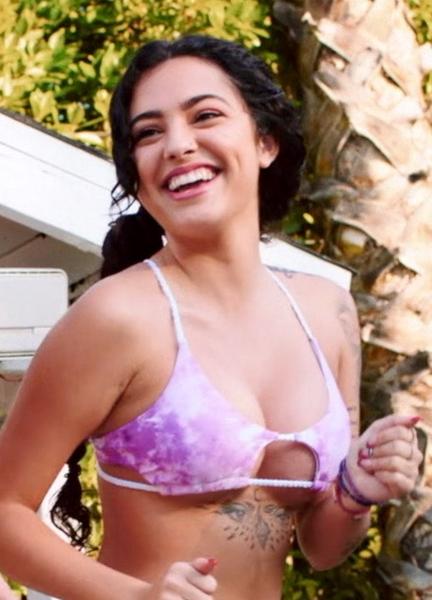 Sexiest Malu Trevejo Scenes 289547