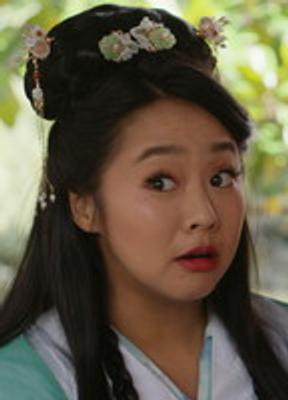 Stephanie Hsu Body Double Bush 289558