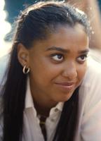 Ayana Doucouré Bikini Lesbian 289947