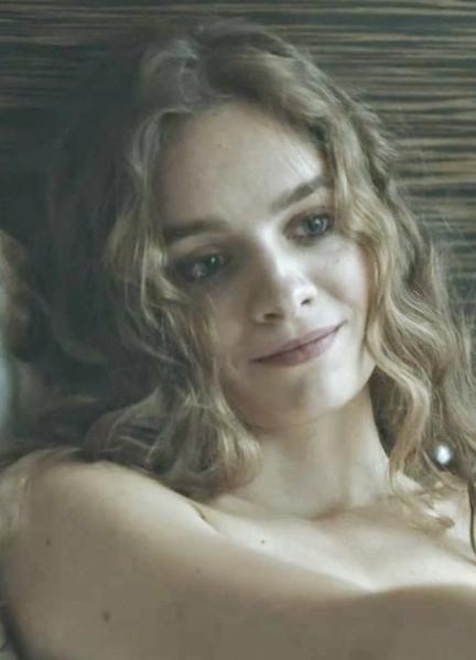 Anna Zavtur Nude Scenes 290091