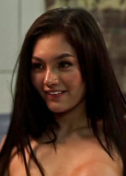 Angeline Aril Naked 290570