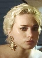 Clara Vanden Abeele Breasts Lesbian 290601