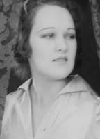 Clarice Conwell Breasts Bush 291118