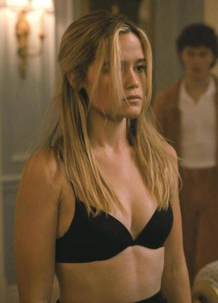 Sexy Sarah Catherine Hook 291344