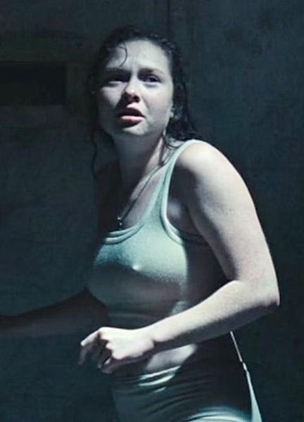 Sexiest Zoe Colletti Scenes 292003