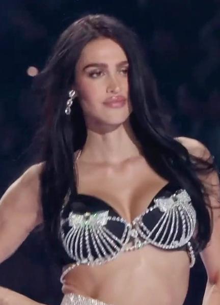 Sexy Amelia Gray 292352