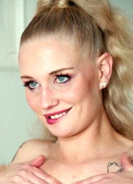 Nadine Aggerholm Nude 292408