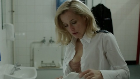 Gillian Anderson in The Fall (2013-2014) Sexy Underwear Bathroom Blonde Hair 751813