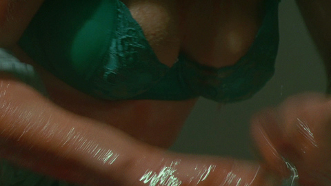 Patricia Arquette in True Romance (1993) Underwear Blood Cleavage 674038