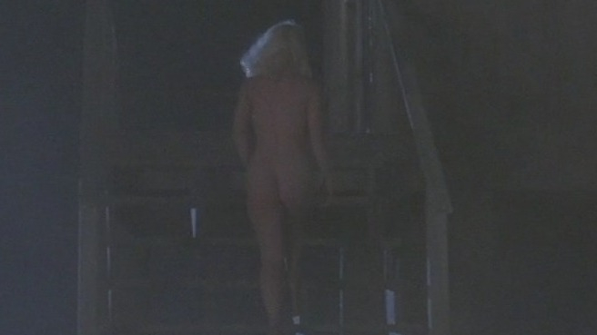 Patricia Arquette Naked as Renee Madison / Alice Wakefield. Butt, back exposed, blonde. 740403