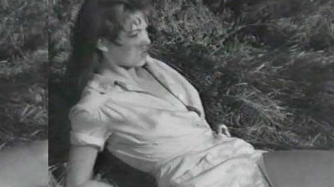 Sexiest Scenes of Olivia Marceau from La lumière d'en face. Sexy, SFW, black and white. 564917