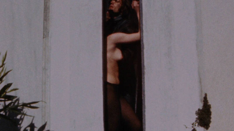 Prostitute in New Orleans from Easy Rider Naked. Breasts, nude, right breast. 677033
