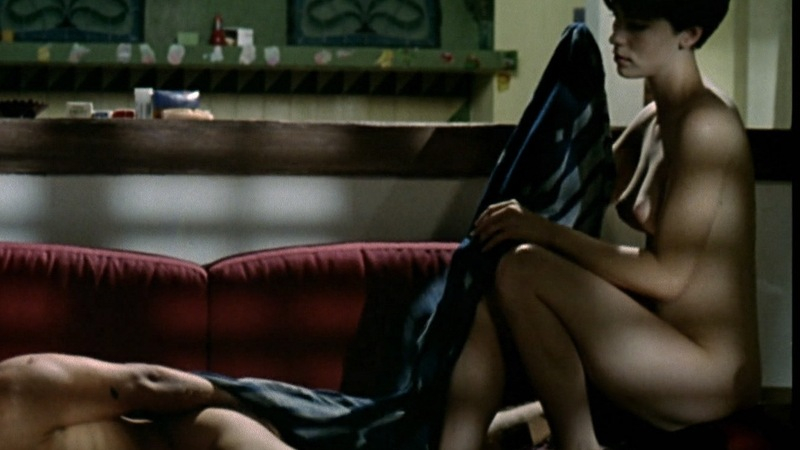 Kate Beckinsale Naked in Uncovered. Sexy, Breasts, brunette, couple on couch. 535303