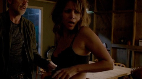 Halle Berry in Extant (2015) Underwear Black Underwear Brunette 769792
