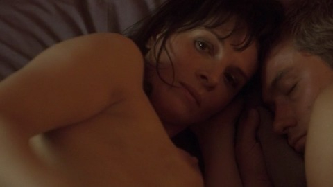 Juliette Binoche in Breaking and Entering (2006) Breasts Man Sleeping Man/Woman 794577