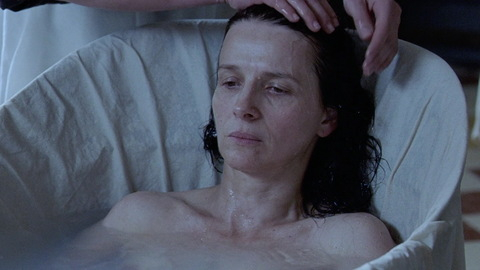 Juliette Binoche in Camille Claudel 1915 (2013) Sexy Bathtub Brunette 729536