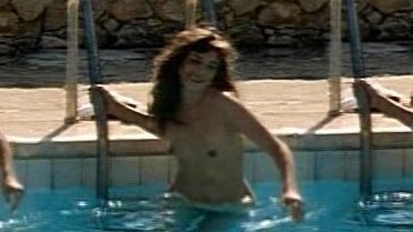 Jackie Logan from La moutarde me monte au nez Naked. Breasts, Bush, brunette, in pool. 557921