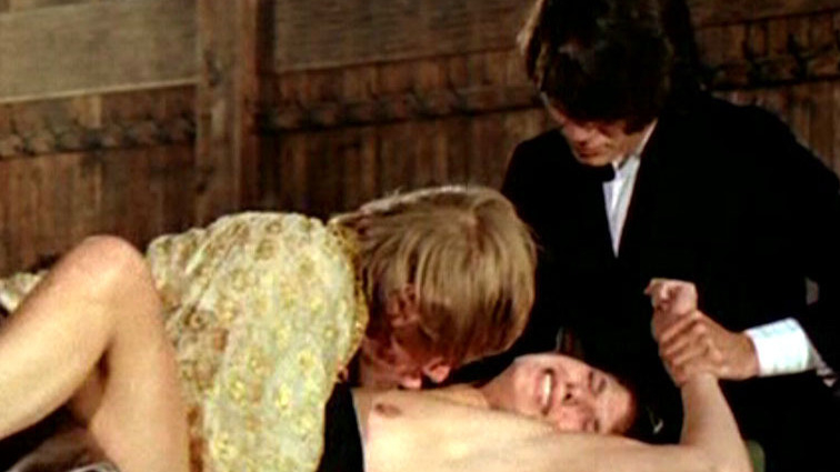 Jane Birkin Naked as Flora Finlake. Breasts, kissing neck, left breast. 560013