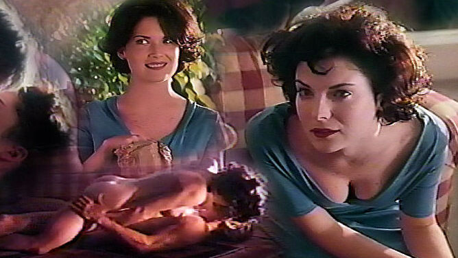 Lara Flynn Boyle Naked as Tory Bass / Sabrina James. Breasts, Butt, black hair, cleavage. 536589