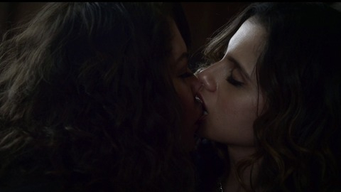 Lara Flynn Boyle in Hansel & Gretel Get Baked (2013) Sexy Lesbian Brunette Exotic 737955