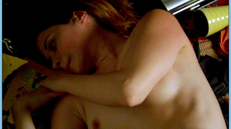 Nudes of Silvia from Provincia meccanica. Breasts, brunette, laying down. 627576