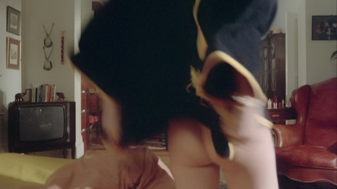 Candy Clark Nude as Camilla Sternwood. Butt, getting out of bed, nude. 1001048