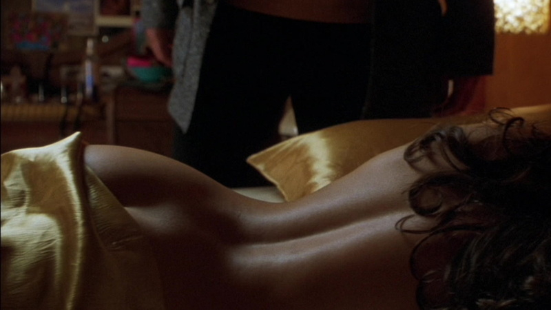 Courteney Cox Nude in 3000 Miles to Graceland. Butt, Body Double, back exposed, bedroom. 579478