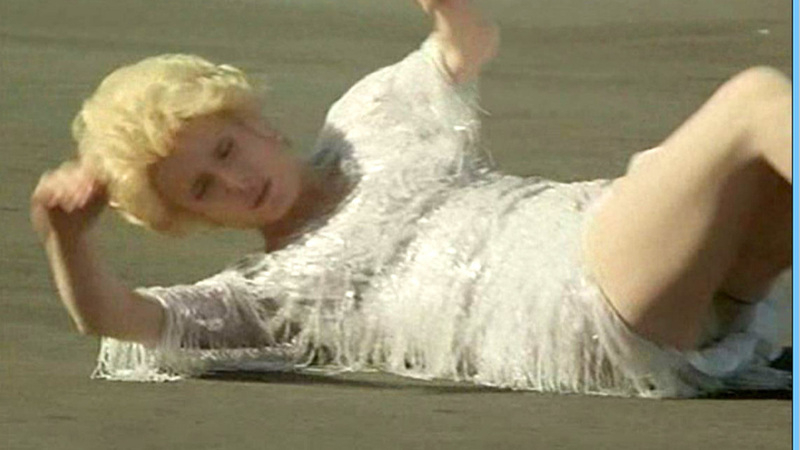 Sexiest Scenes of Sarah from L' agression. Underwear, SFW, blonde. 617945
