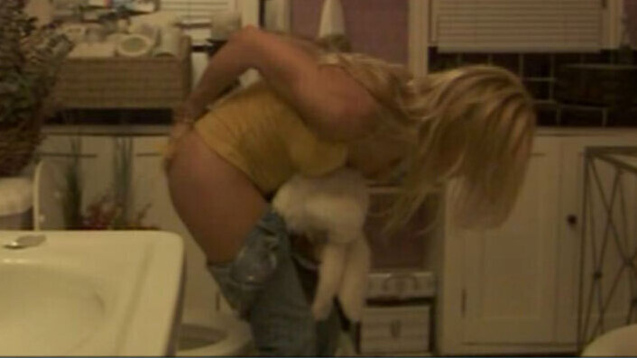 Sexiest Scenes of Sally Long from Dead Lenny. Sexy, SFW, blonde. 648929