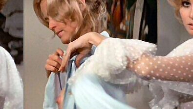 Farrah Fawcett Naked in Myra Breckinridge. Breasts, accidental skin, blonde. 540631