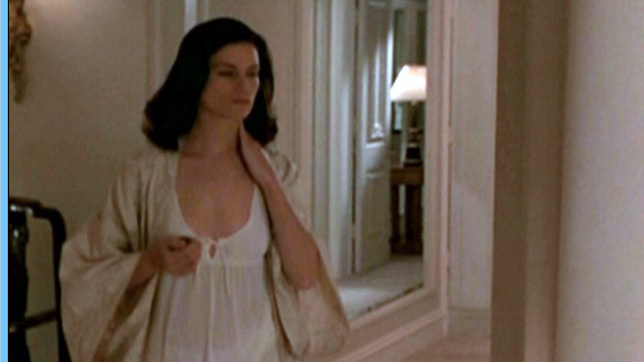 Sexiest Linda Fiorentino Scene in Jade. Sexy, SFW, brunette. 540925