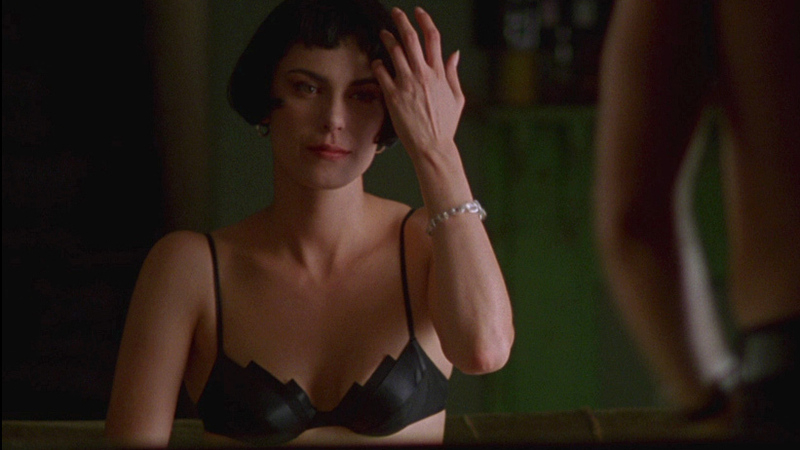 Sexiest Scenes of Carrie Laughlin from Kalifornia. Underwear, SFW, black bra. 687887