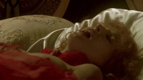 Sadie Frost Nude as Lucy Westenra. Breasts, Victorian era, in bed. 820430