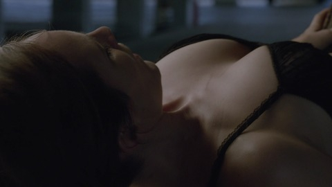 Annabeth Gish in Sons of Anarchy (2008-2014) Sexy Underwear Black Bra Cleavage 762000