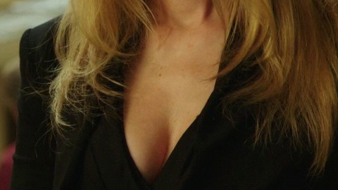 Heather Graham in Behaving Badly (2014) Sexy Cleavage Lipstick 749828