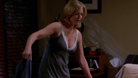 Sexiest Scenes of Lyndsey from Two and a Half Men. Sexy, SFW, blonde. 757799