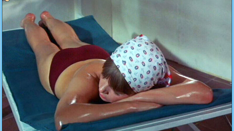 Sexiest Scenes of Vicki Allessio from A Touch of Class. Bikini, back exposed, brunette. 595835
