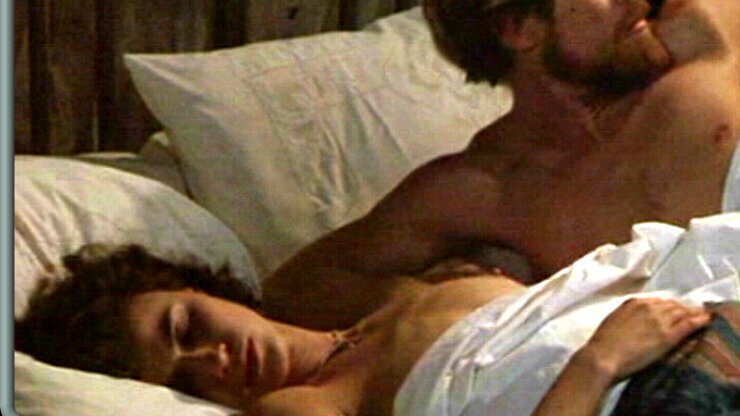 Irène Jacob Nude in Victory. Breasts, brunette, couple. 557818