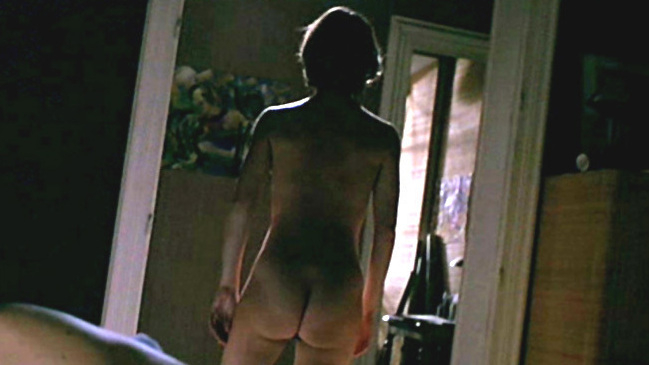Irène Jacob Nude as Julie. Butt, back exposed, black hair. 599690