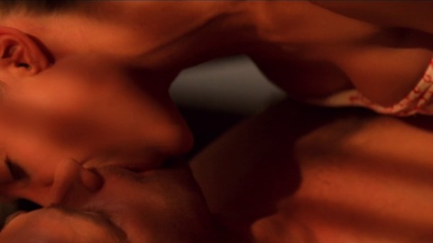 Lara Croft Tomb Raider: The Cradle of Life's Sexiest Scenes with Angelina Jolie. Sexy, SFW, clevage. 744210