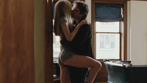 Angelina Jolie in Salt (2010) Sexy Brunette Couple 686872