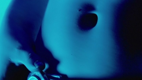 Milla Jovovich in Ultraviolet (2006) Sexy Belly Button Blue Lighting 740263