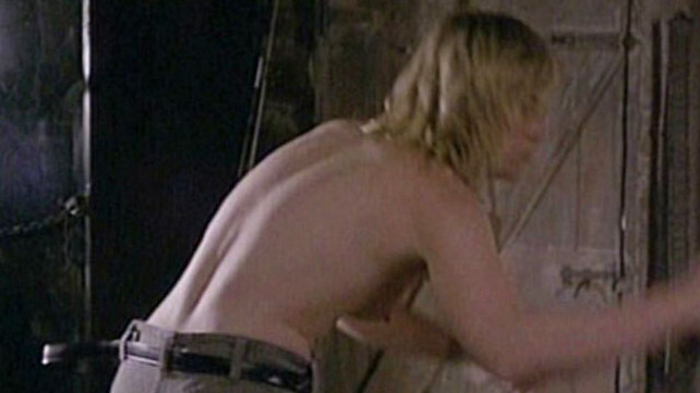 Amy Madigan Naked in Nowhere to Hide. Breasts, back exposed, blonde. 547681