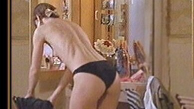 Juliette from Maladie d'amour Naked. Breasts, back exposed, brunette. 574079