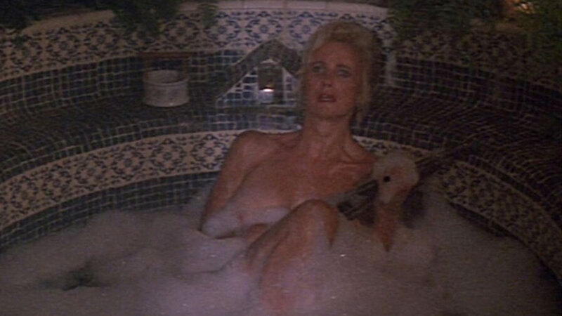 Sally Kirkland Naked in Gunmen. Breasts, bathtub, blonde. 614977