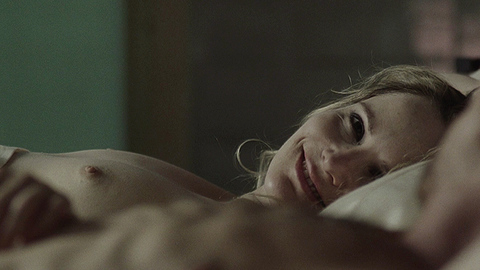 Jennifer Jason Leigh Nude as Stevie. Breasts, blonde, couple. 671942