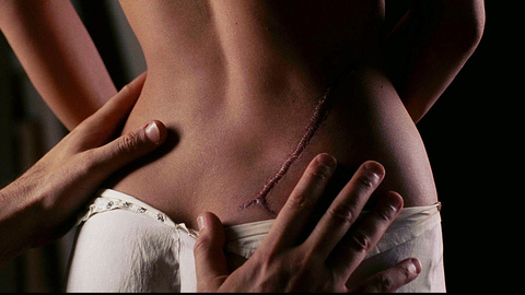 Salma Hayek in Frida (2002) Sexy Back Exposed Scar 706108