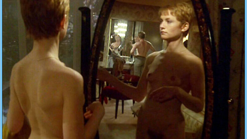 Isabelle Huppert Naked as Frederique. Breasts, Bush, back exposed, blonde. 544383