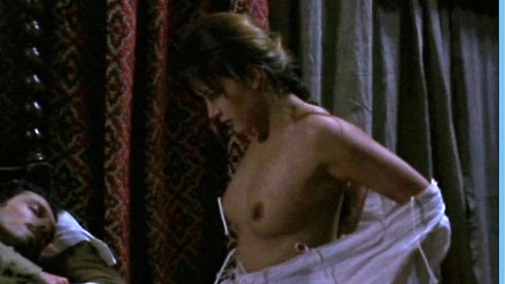 Sophie Marceau Naked in La fille de d'Artagnan. Breasts, accidental skin, brunette. 557095